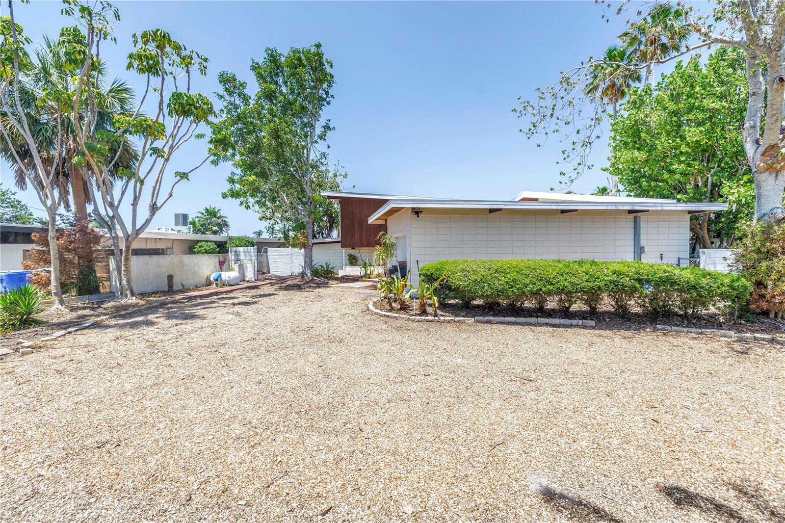 Treasure Island, Florida, 33706, United States, ,4 BathroomsBathrooms,Residential,Active,1808105