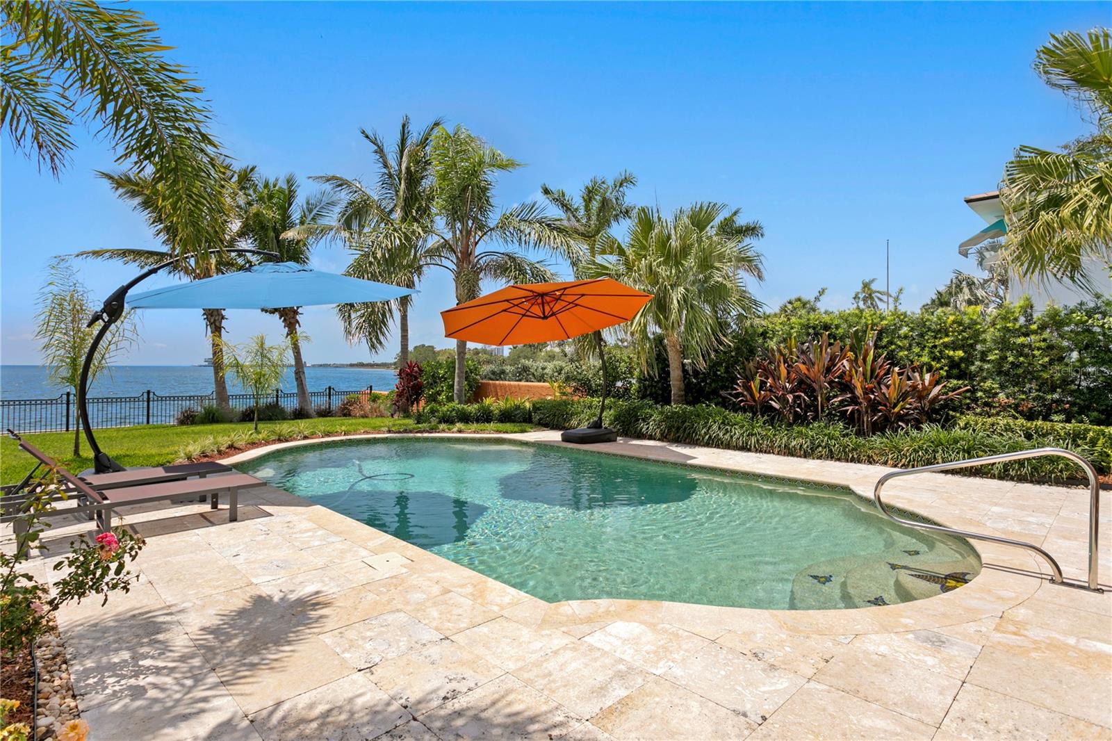 St Petersburg, Florida, 33704, United States, 6 Bedrooms Bedrooms, ,7 BathroomsBathrooms,Residential,Active,1871834