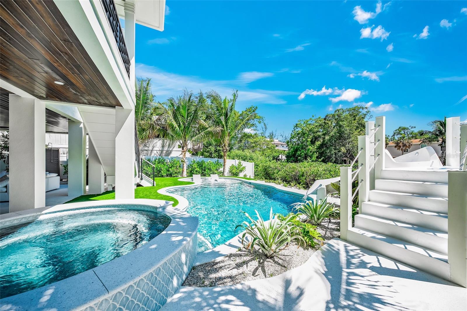 Sarasota, Florida, 34242, United States, 4 Bedrooms Bedrooms, ,5 BathroomsBathrooms,Residential,Active,1922294