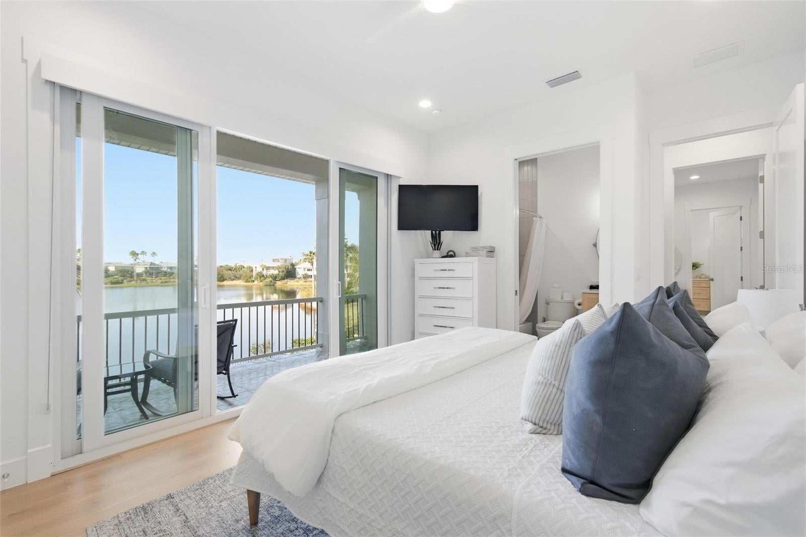 Palm Coast, Florida, 32137, United States, 5 Bedrooms Bedrooms, ,5 BathroomsBathrooms,Residential,Active,2006858