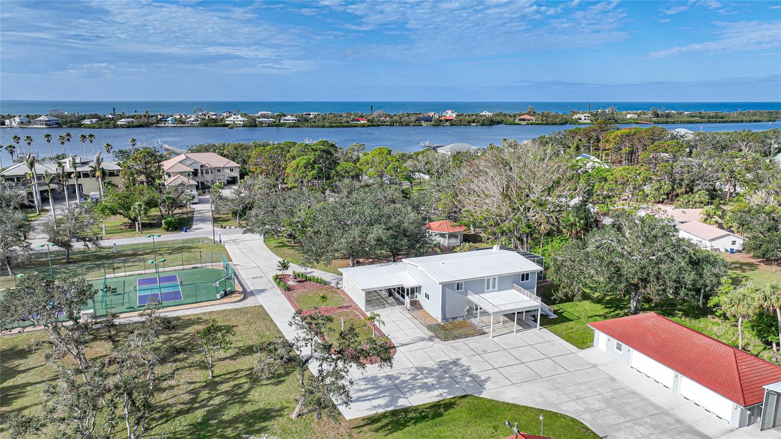 Englewood, Florida, 34223, United States, 4 Bedrooms Bedrooms, ,6 BathroomsBathrooms,Residential,Active,2013660