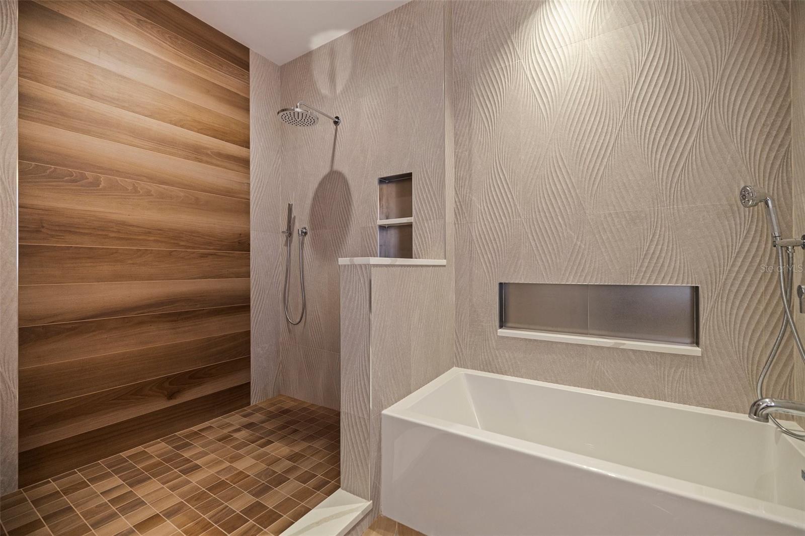 Treasure Island, Florida, 33706, United States, ,7 BathroomsBathrooms,Residential,Active,1772746