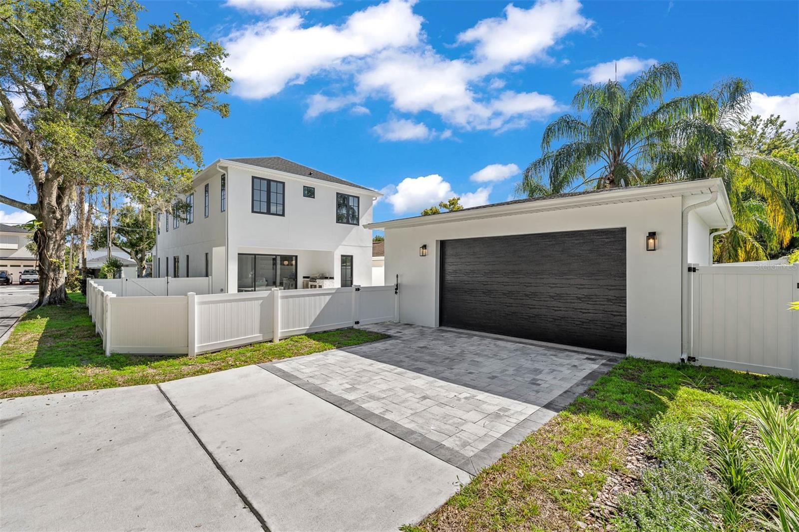 Orlando, Florida, 32804, United States, 5 Bedrooms Bedrooms, ,5 BathroomsBathrooms,Residential,Active,1905097