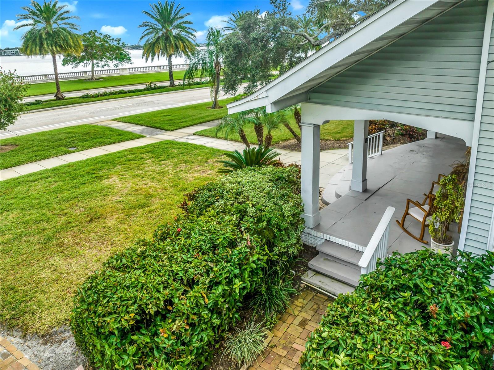 Tampa, Florida, 33606, United States, 4 Bedrooms Bedrooms, ,4 BathroomsBathrooms,Residential,Pending,1987252