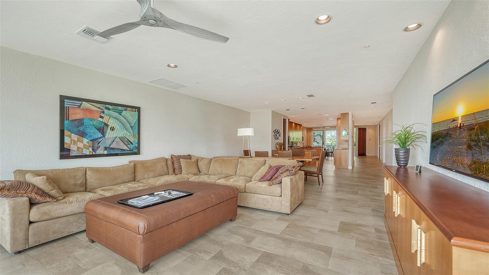 Longboat Key, Florida, 34228, United States, 3 Bedrooms Bedrooms, ,3 BathroomsBathrooms,Residential,Active,1992251