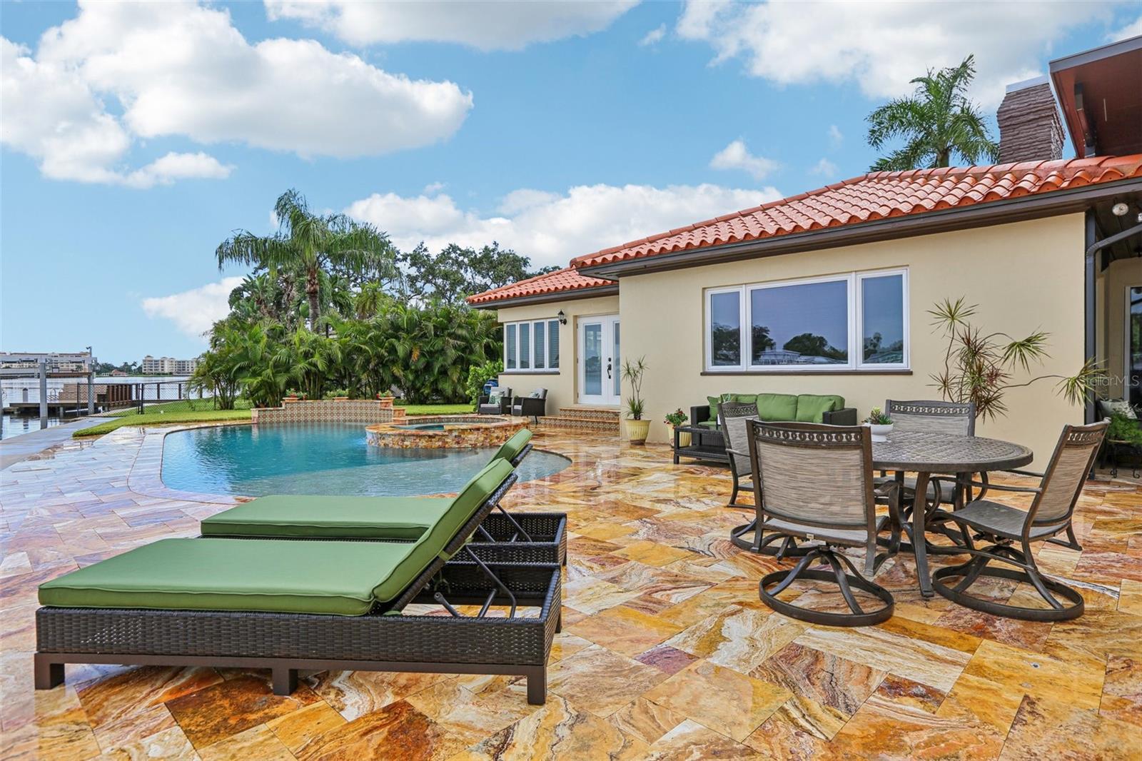 St Petersburg, Florida, 33705, United States, 4 Bedrooms Bedrooms, ,4 BathroomsBathrooms,Residential,Active,1927682