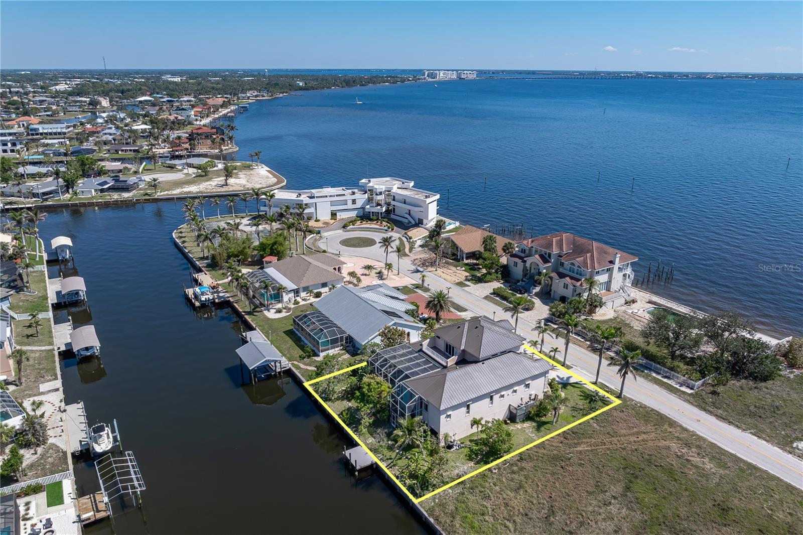 Port Charlotte, Florida, 33952, United States, 5 Bedrooms Bedrooms, ,6 BathroomsBathrooms,Residential,Active,1726729