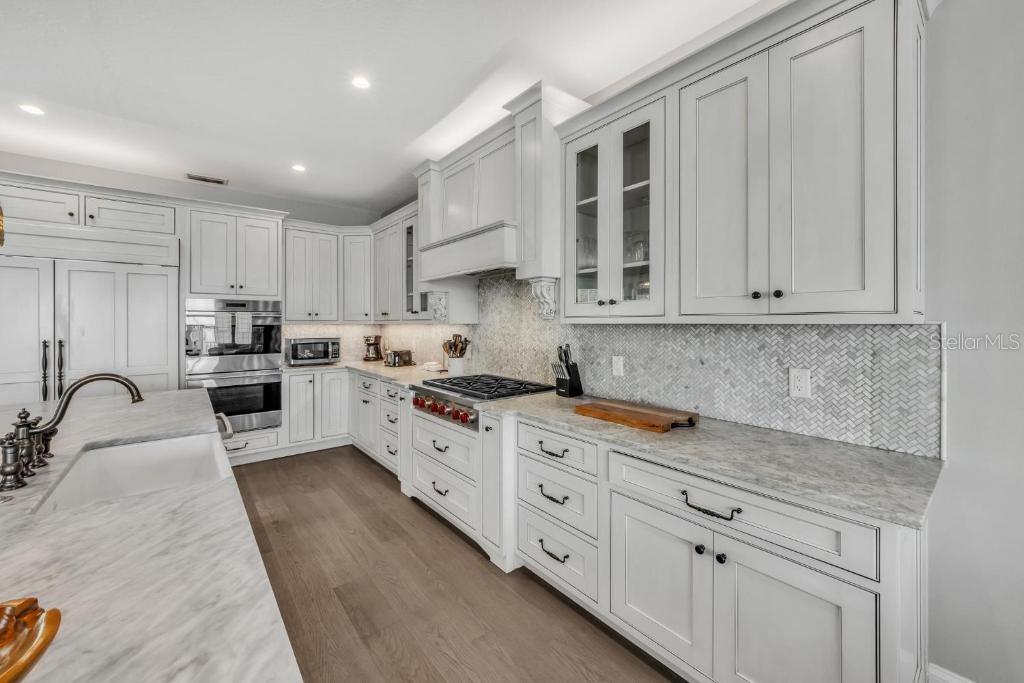 Bradenton Beach, Florida, 34217, United States, 5 Bedrooms Bedrooms, ,6 BathroomsBathrooms,Residential,Active,1908168