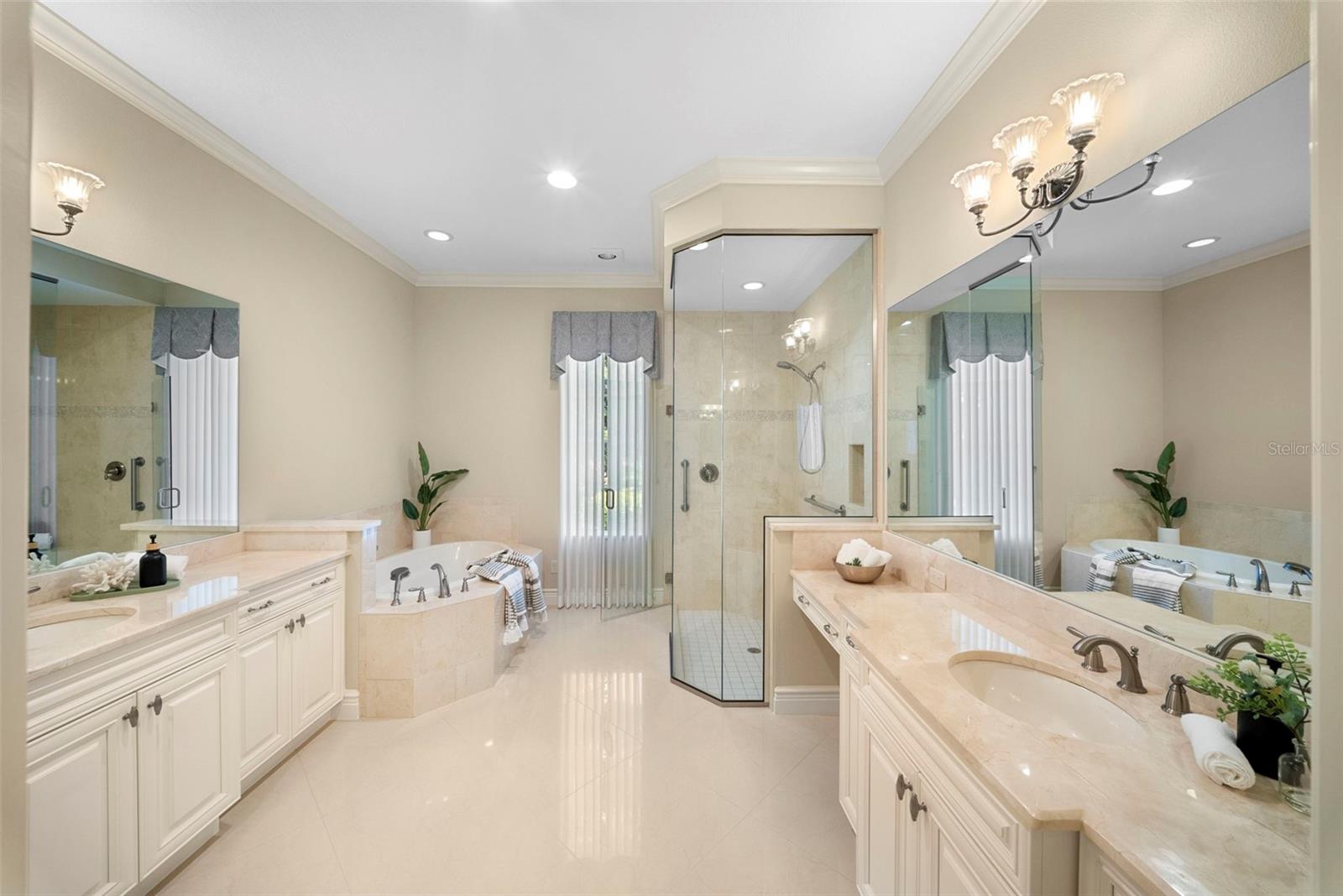 Lakewood Ranch, Florida, 34202, United States, 3 Bedrooms Bedrooms, ,3 BathroomsBathrooms,Residential,Active,2041799