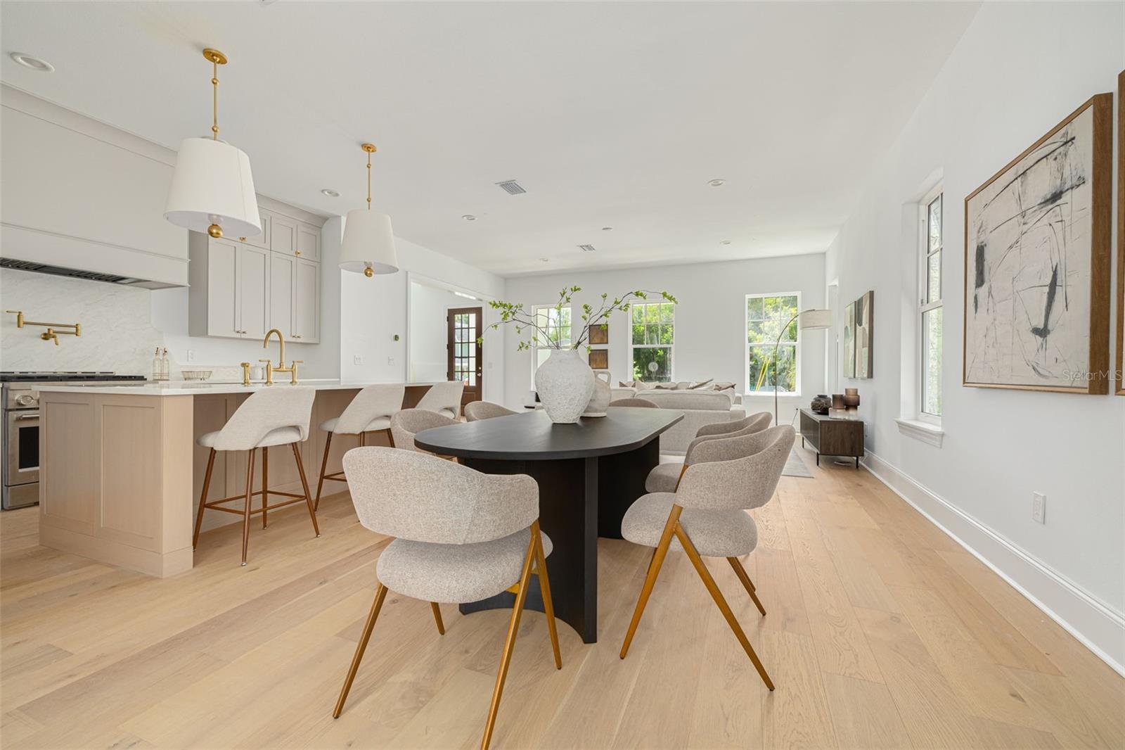 St Petersburg, Florida, 33704, United States, 5 Bedrooms Bedrooms, ,4 BathroomsBathrooms,Residential,Active,2021279