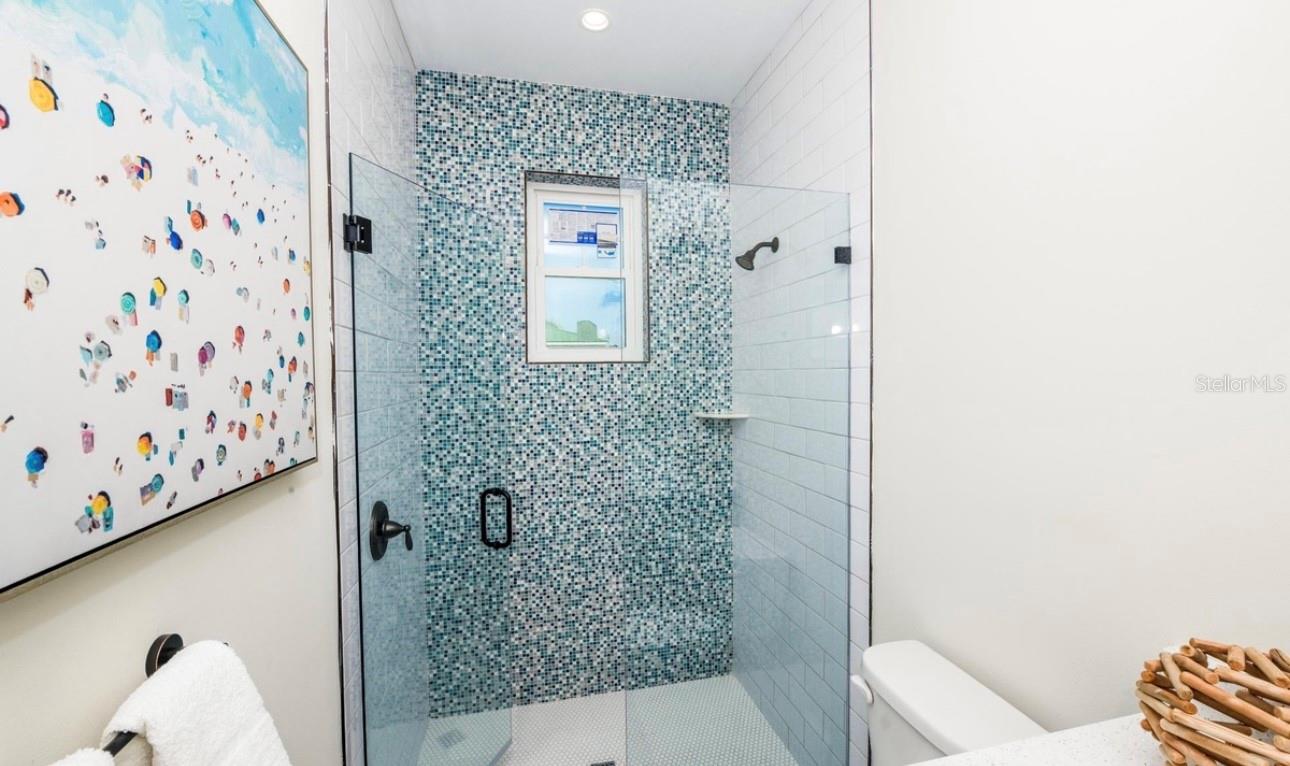 Bradenton Beach, Florida, 34217, United States, 7 Bedrooms Bedrooms, ,8 BathroomsBathrooms,Residential,Active,1988487