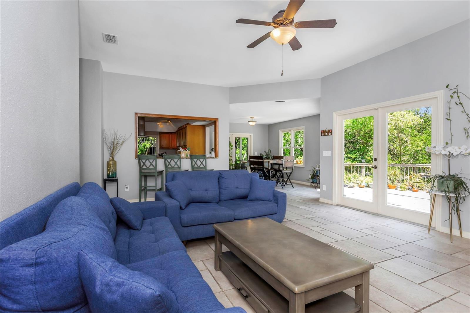 St Petersburg, Florida, 33702, United States, 5 Bedrooms Bedrooms, ,4 BathroomsBathrooms,Residential,Active,1920242