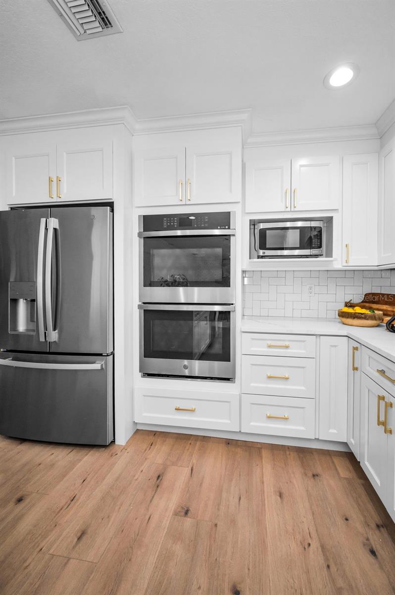 Tampa, Florida, 33609, United States, 4 Bedrooms Bedrooms, ,4 BathroomsBathrooms,Residential,Active,1880304