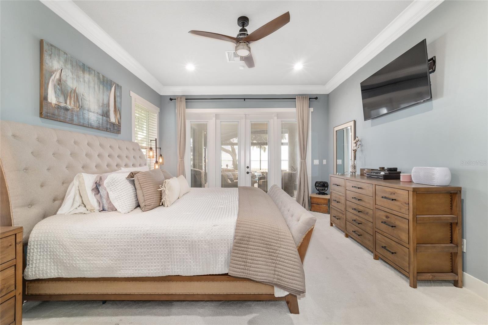Ocklawaha, Florida, 32179, United States, 5 Bedrooms Bedrooms, ,4 BathroomsBathrooms,Residential,Active,1944075