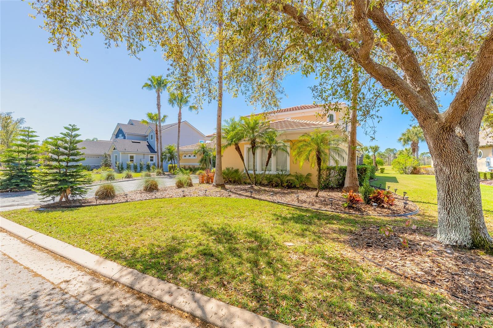 Daytona Beach, Florida, 32124, United States, 5 Bedrooms Bedrooms, ,4 BathroomsBathrooms,Residential,Active,1945086