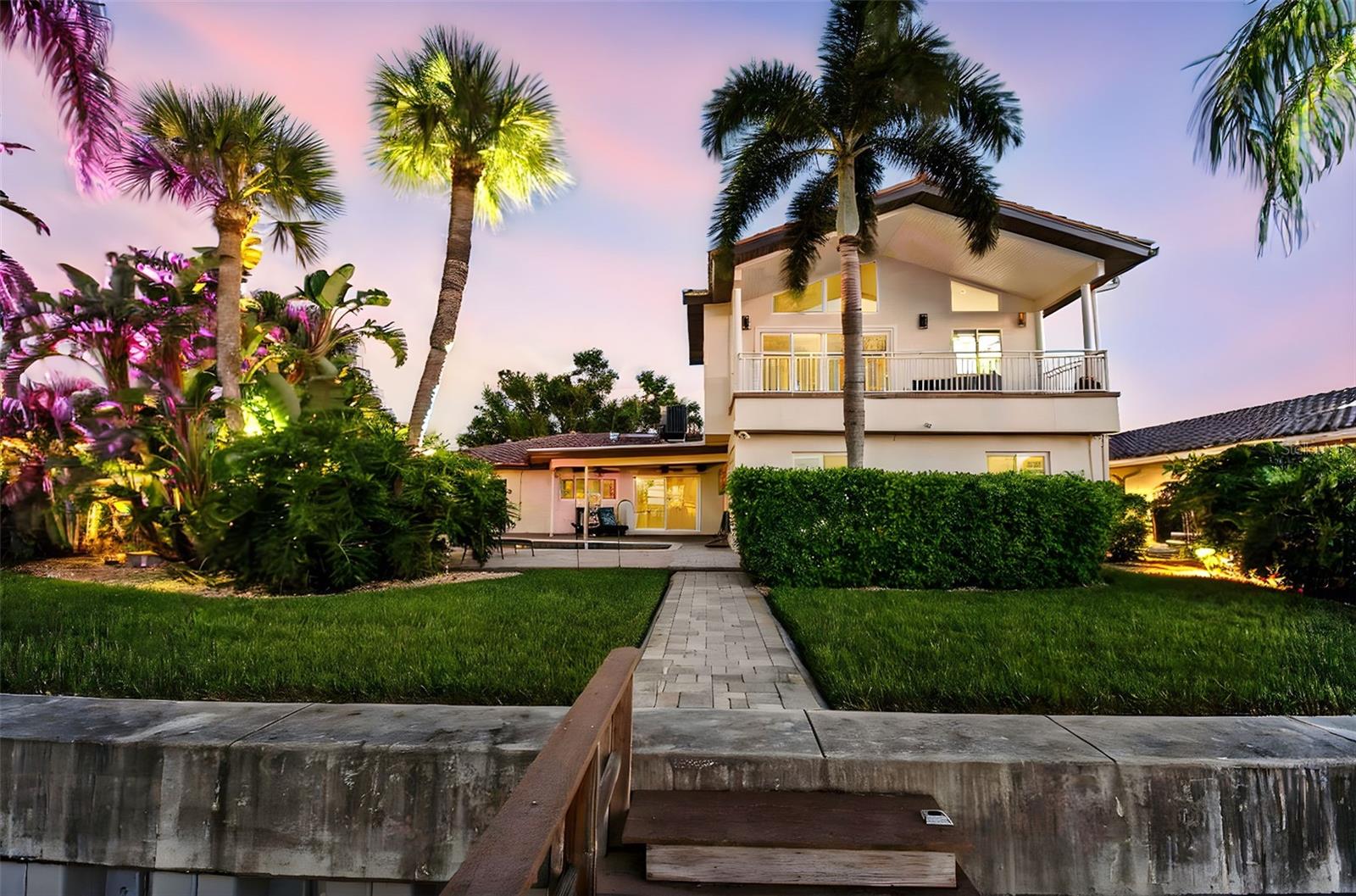 St Petersburg, Florida, 33703, United States, 4 Bedrooms Bedrooms, ,4 BathroomsBathrooms,Residential,Active,1934835