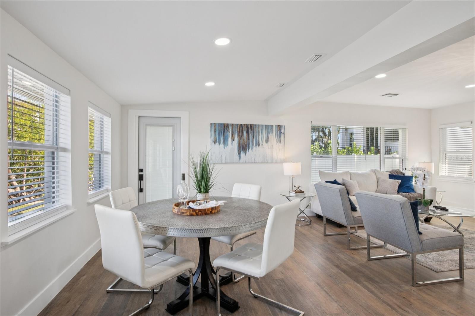 St Petersburg, Florida, 33703, United States, 3 Bedrooms Bedrooms, ,2 BathroomsBathrooms,Residential,Active,2001373