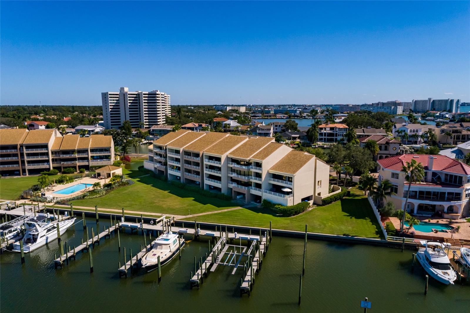 St Petersburg, Florida, 33707, United States, 4 Bedrooms Bedrooms, ,5 BathroomsBathrooms,Residential,Active,1985578