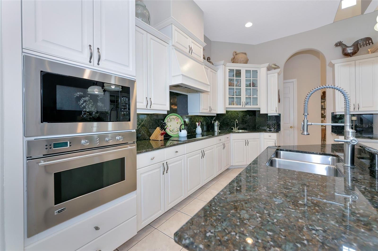 Bradenton, Florida, 34208, United States, 3 Bedrooms Bedrooms, ,5 BathroomsBathrooms,Residential,Active,1986879