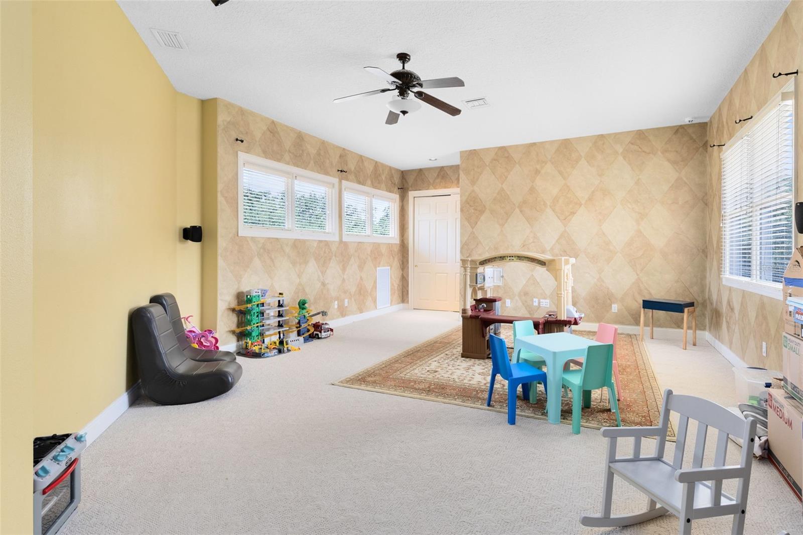 Winter Springs, Florida, 32708, United States, 5 Bedrooms Bedrooms, ,5 BathroomsBathrooms,Residential,Active,1922519