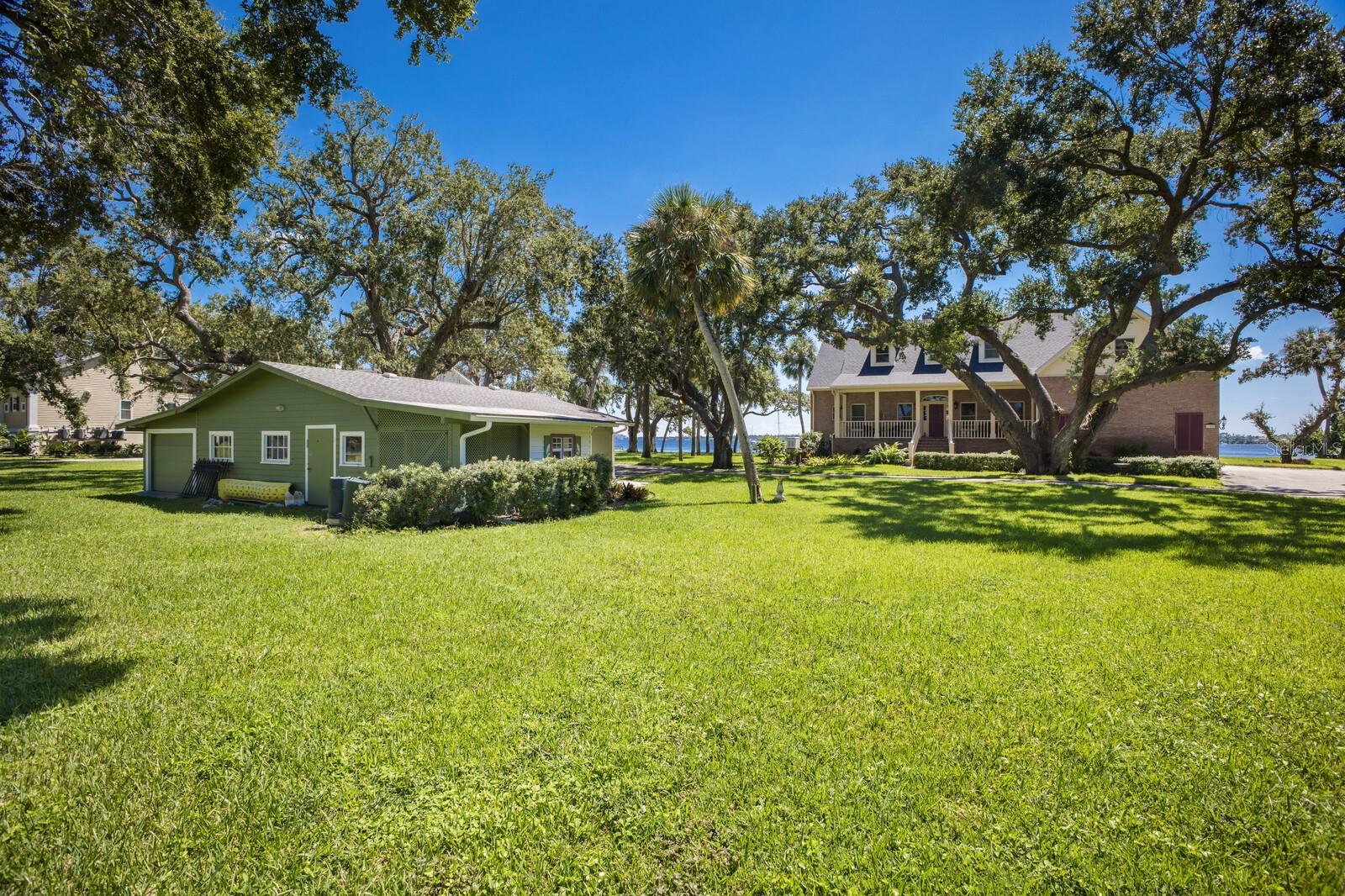 Palmetto, Florida, 34221, United States, 3 Bedrooms Bedrooms, ,4 BathroomsBathrooms,Residential,Active,1952285