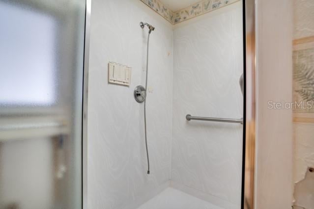 St Petersburg, Florida, 33707, United States, 4 Bedrooms Bedrooms, ,4 BathroomsBathrooms,Residential,Active,1987212