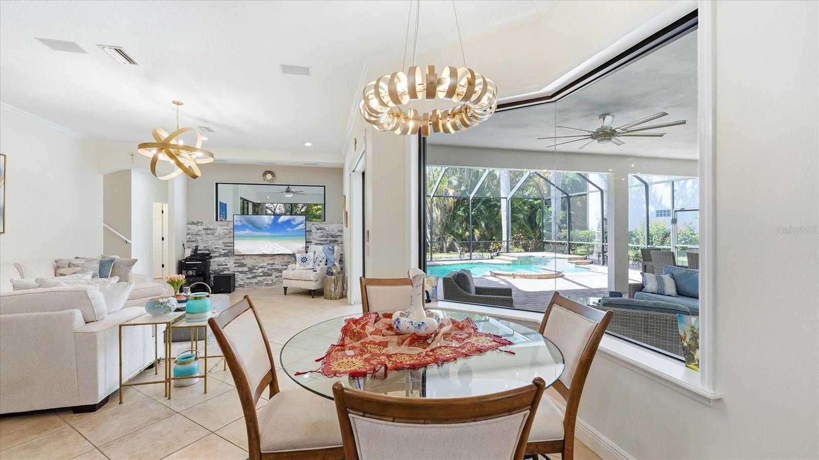 Sarasota, Florida, 34240, United States, 5 Bedrooms Bedrooms, ,4 BathroomsBathrooms,Residential,Active,2051990