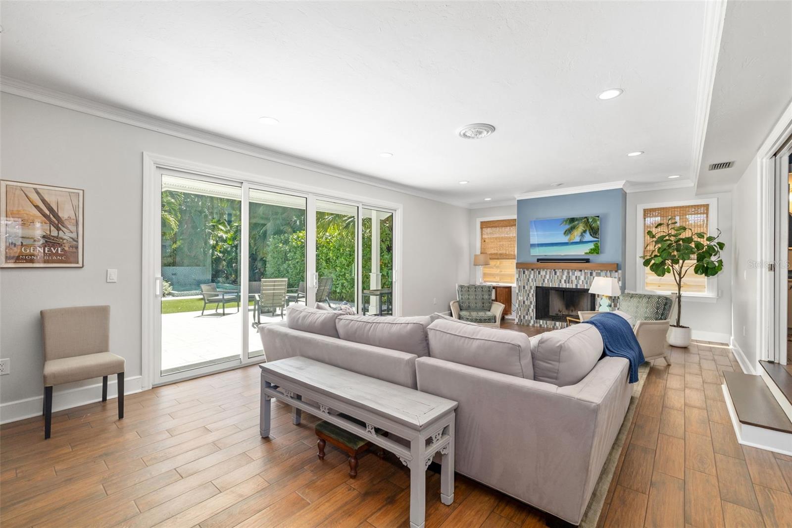 Sarasota, Florida, 34231, United States, 4 Bedrooms Bedrooms, ,4 BathroomsBathrooms,Residential,Active,1999174