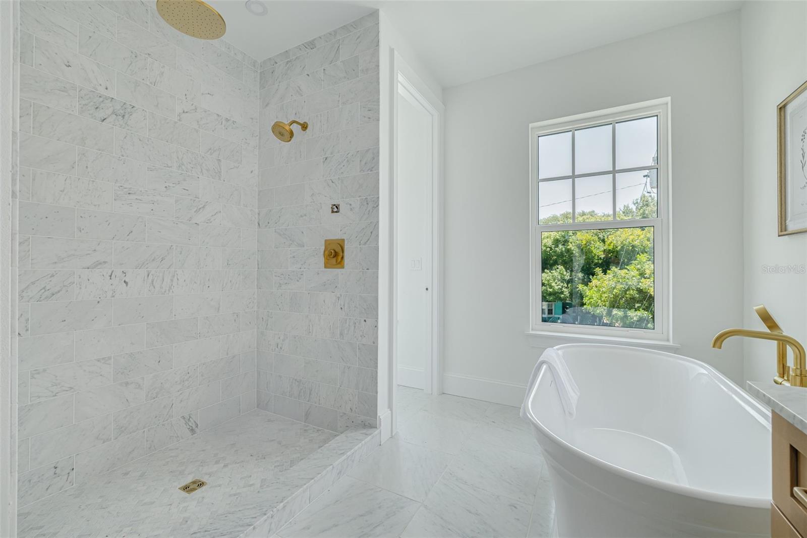 St Petersburg, Florida, 33704, United States, 5 Bedrooms Bedrooms, ,4 BathroomsBathrooms,Residential,Active,2021279
