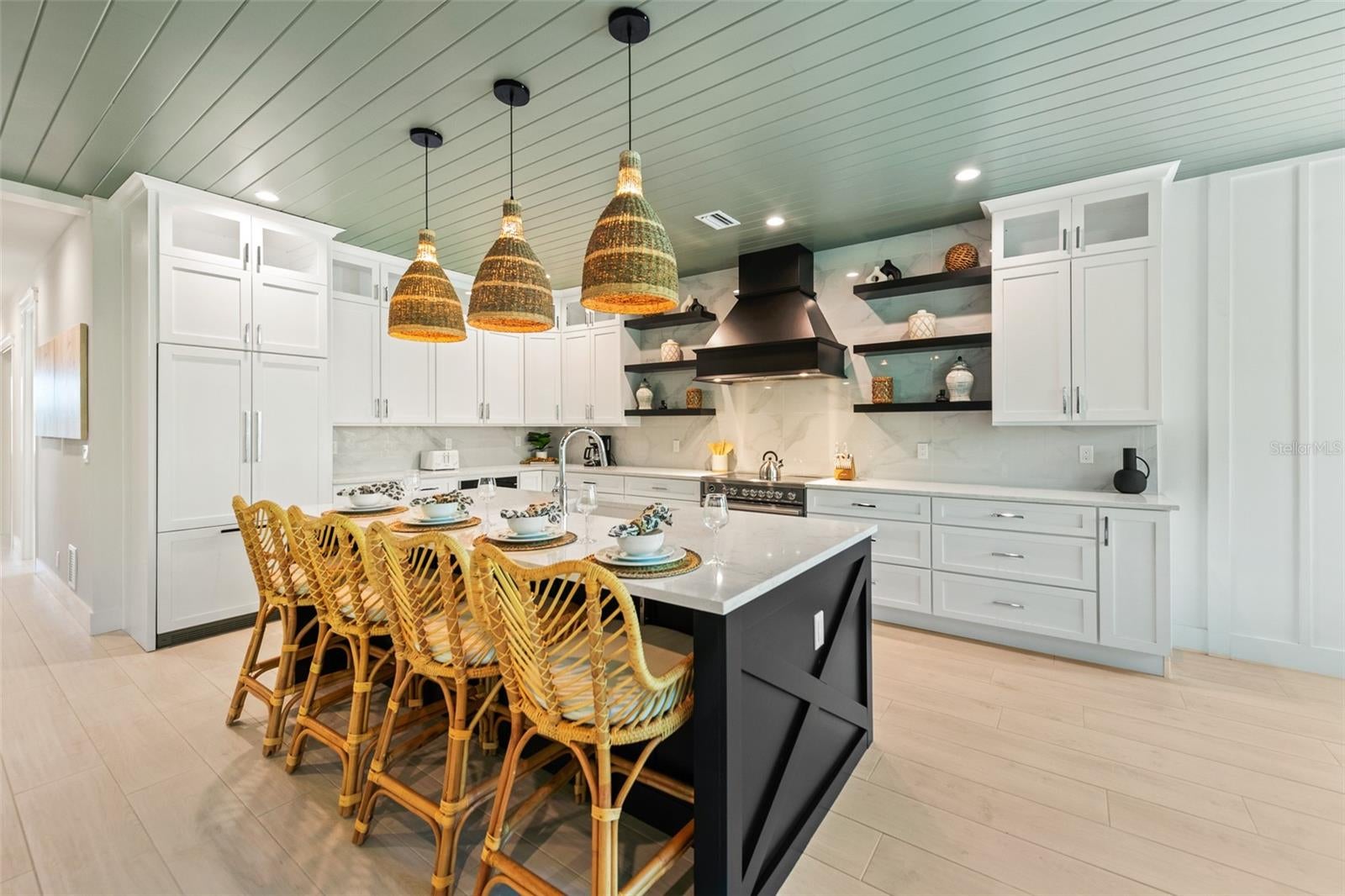 Sarasota, Florida, 34236, United States, 8 Bedrooms Bedrooms, ,10 BathroomsBathrooms,Residential,Active,2006955