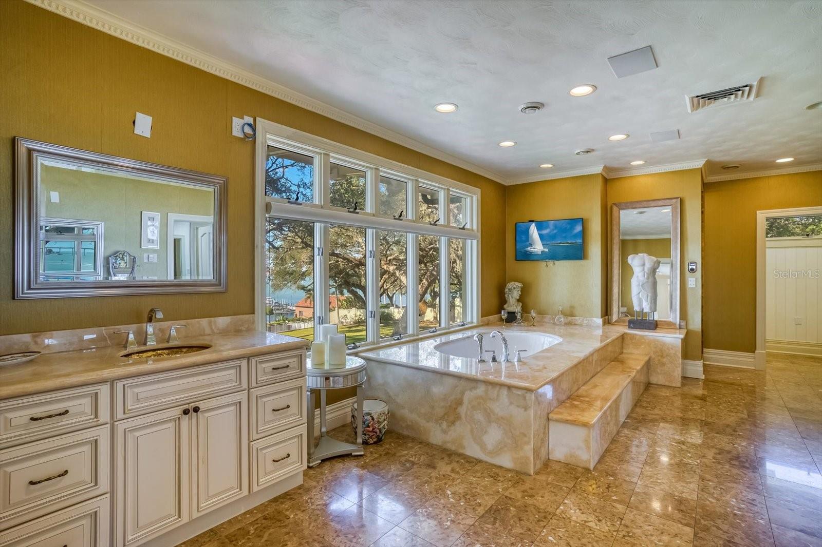 Clearwater, Florida, 33756, United States, 10 Bedrooms Bedrooms, ,11 BathroomsBathrooms,Residential,Active,1738489