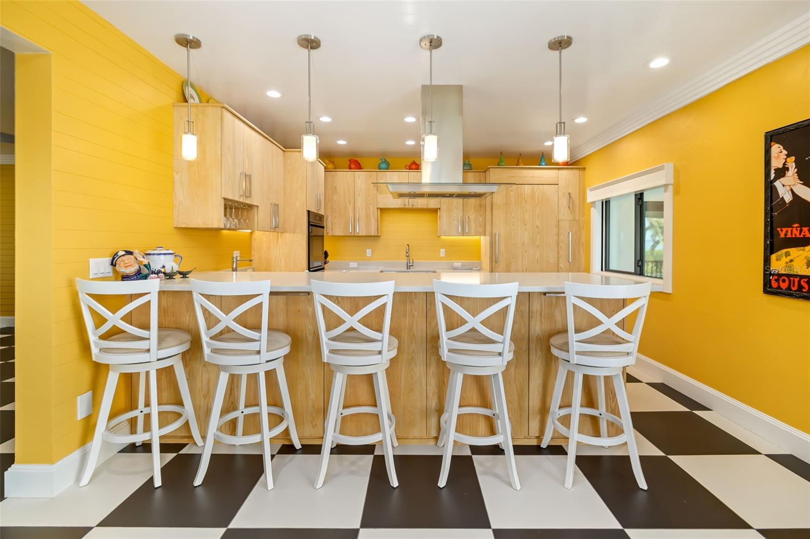 Longboat Key, Florida, 34228, United States, 3 Bedrooms Bedrooms, ,4 BathroomsBathrooms,Residential,Active,1995265