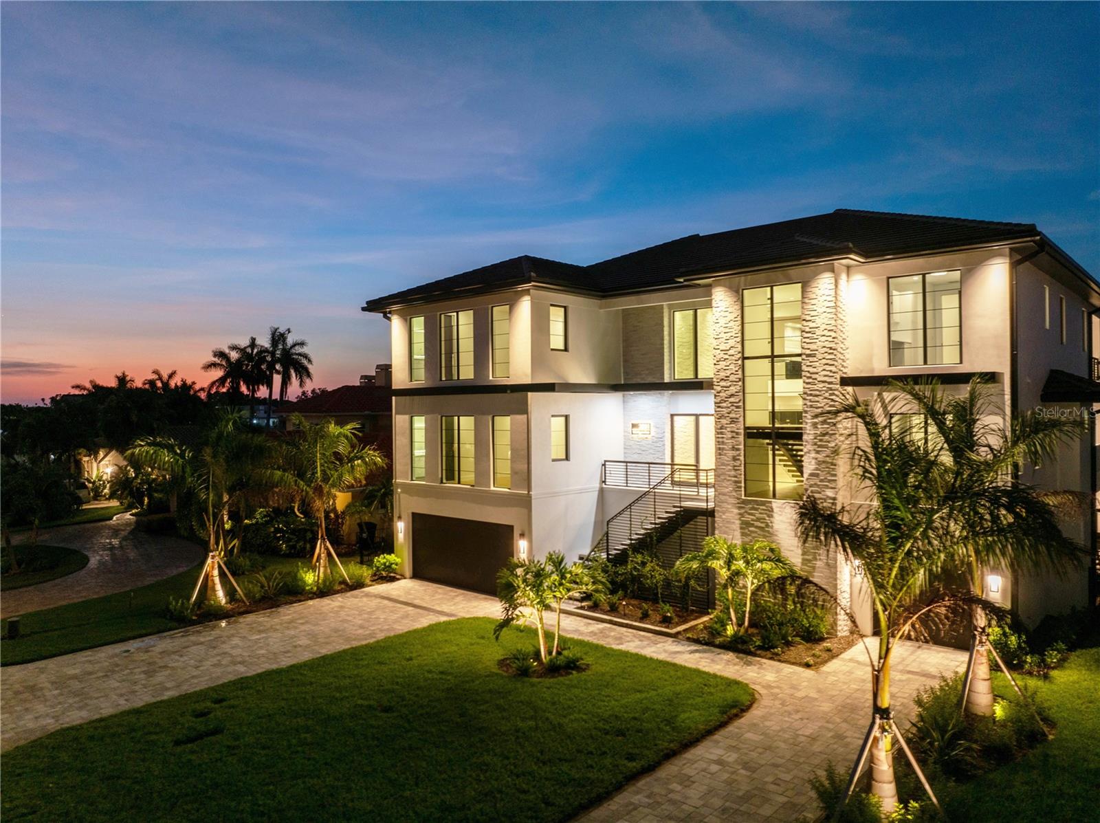 St Petersburg, Florida, 33703, United States, 5 Bedrooms Bedrooms, ,6 BathroomsBathrooms,Residential,Active,1703441