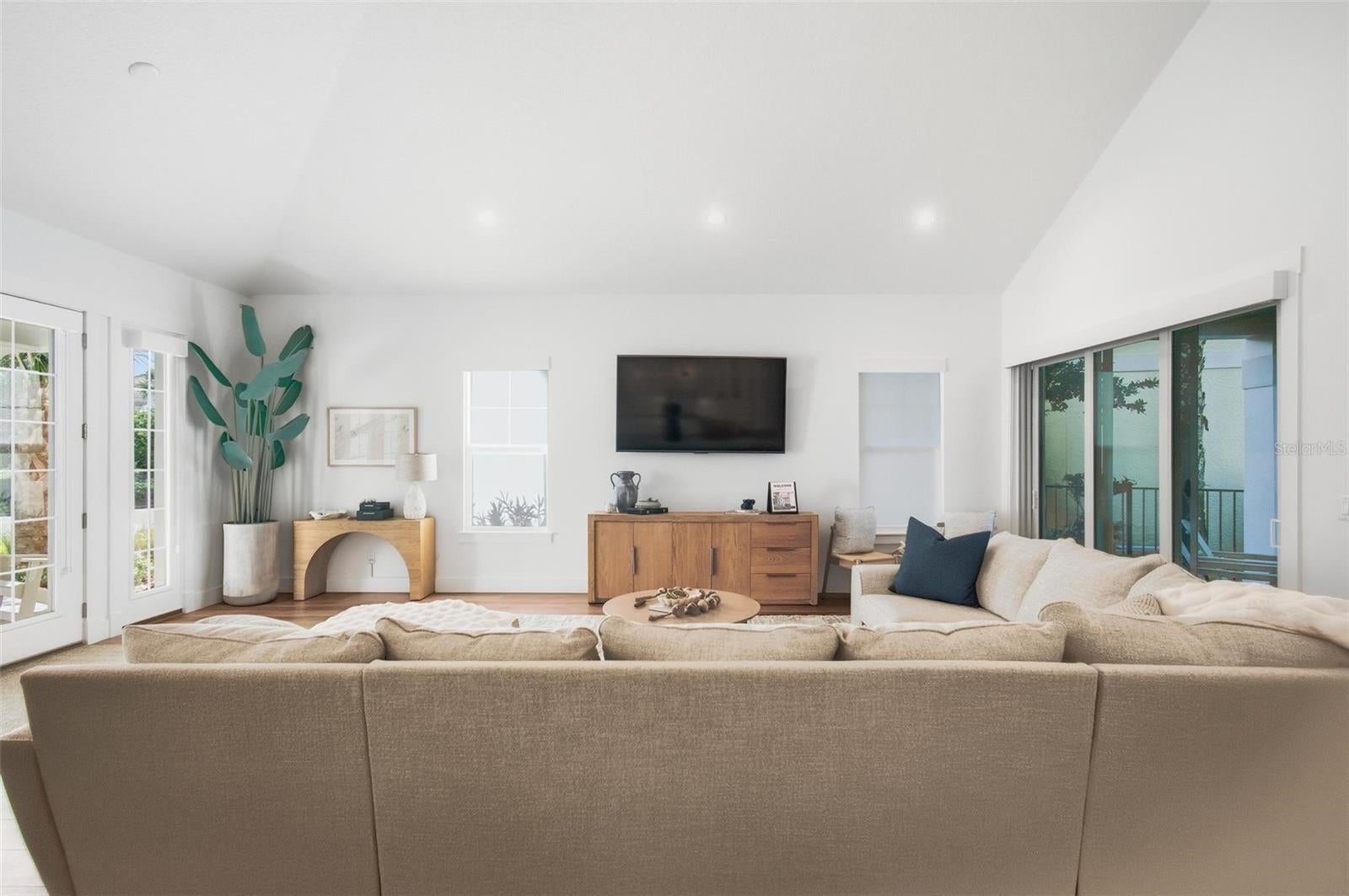 Palm Coast, Florida, 32137, United States, 5 Bedrooms Bedrooms, ,5 BathroomsBathrooms,Residential,Active,2006858