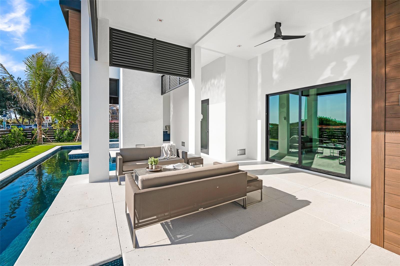 Bradenton Beach, Florida, 34217, United States, ,6 BathroomsBathrooms,Residential,Active,1829944