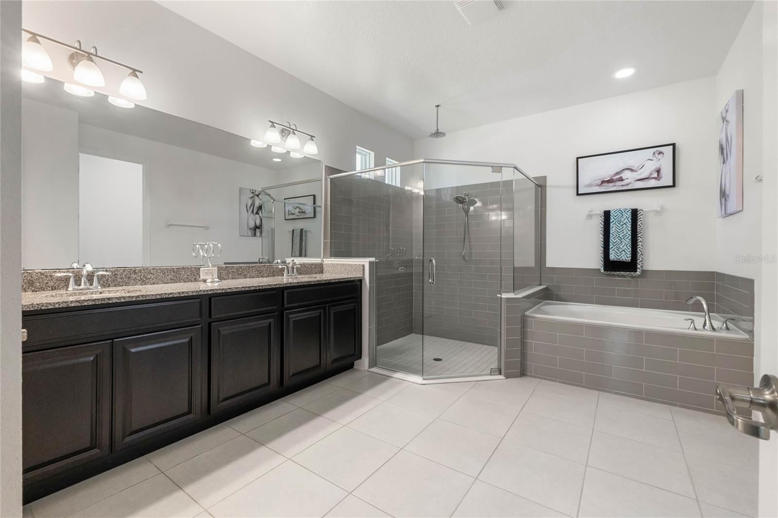 Winter Garden, Florida, 34787, United States, 5 Bedrooms Bedrooms, ,5 BathroomsBathrooms,Residential,Active,1742084