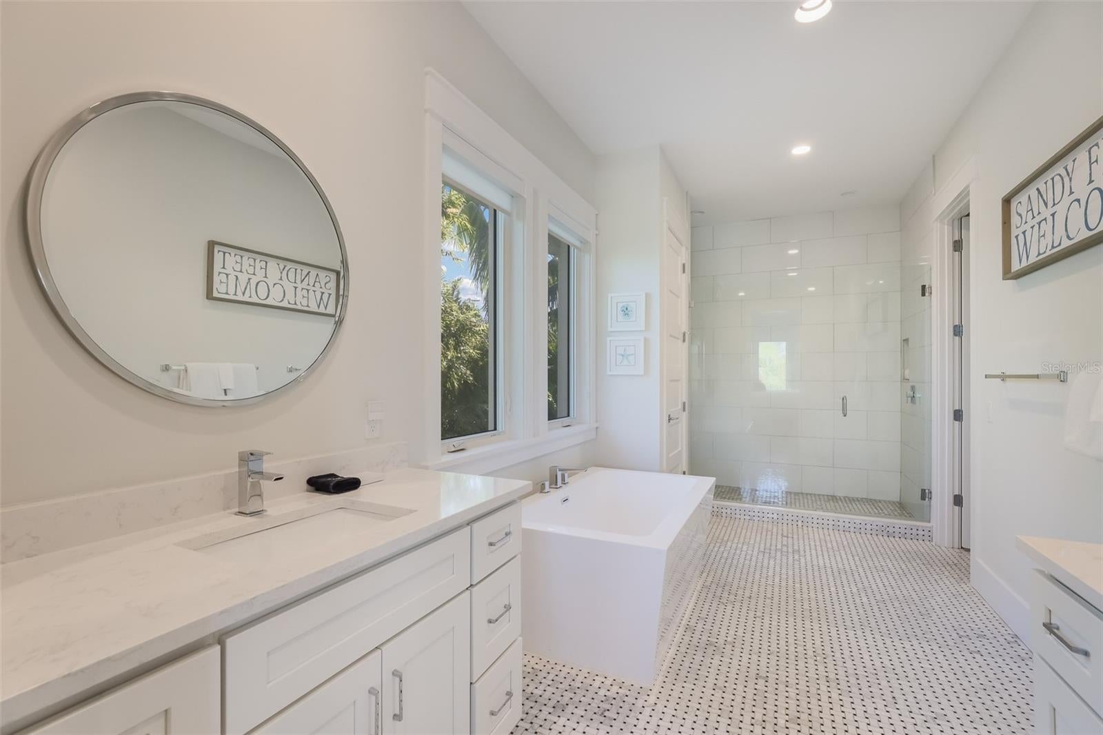 Anna Maria, Florida, 34216, United States, 4 Bedrooms Bedrooms, ,5 BathroomsBathrooms,Residential,Active,2009371