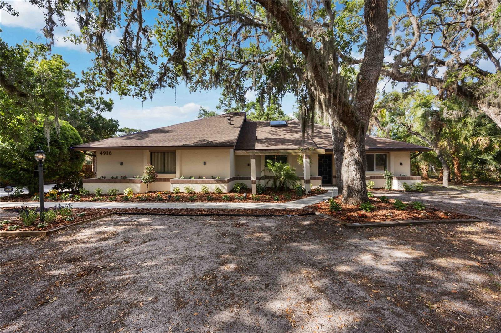 Sarasota, Florida, 34232, United States, 5 Bedrooms Bedrooms, ,3 BathroomsBathrooms,Residential,Active,1781510