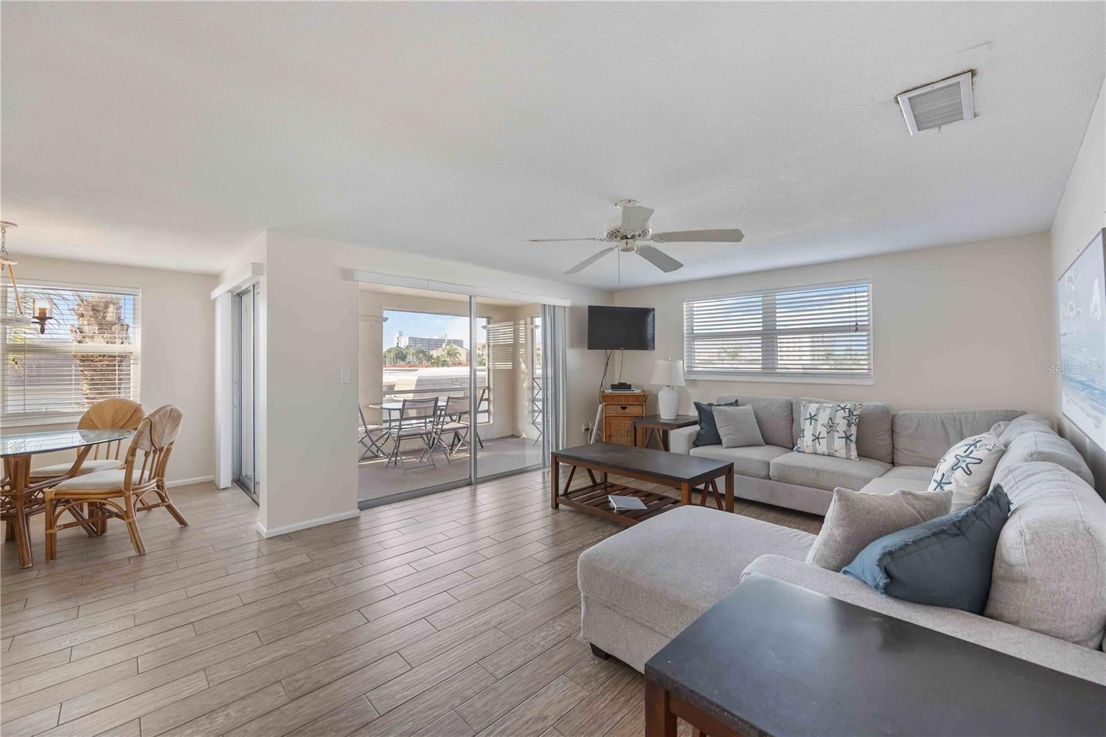 Sarasota, Florida, 34242, United States, 4 Bedrooms Bedrooms, ,3 BathroomsBathrooms,Residential,Active,1905468