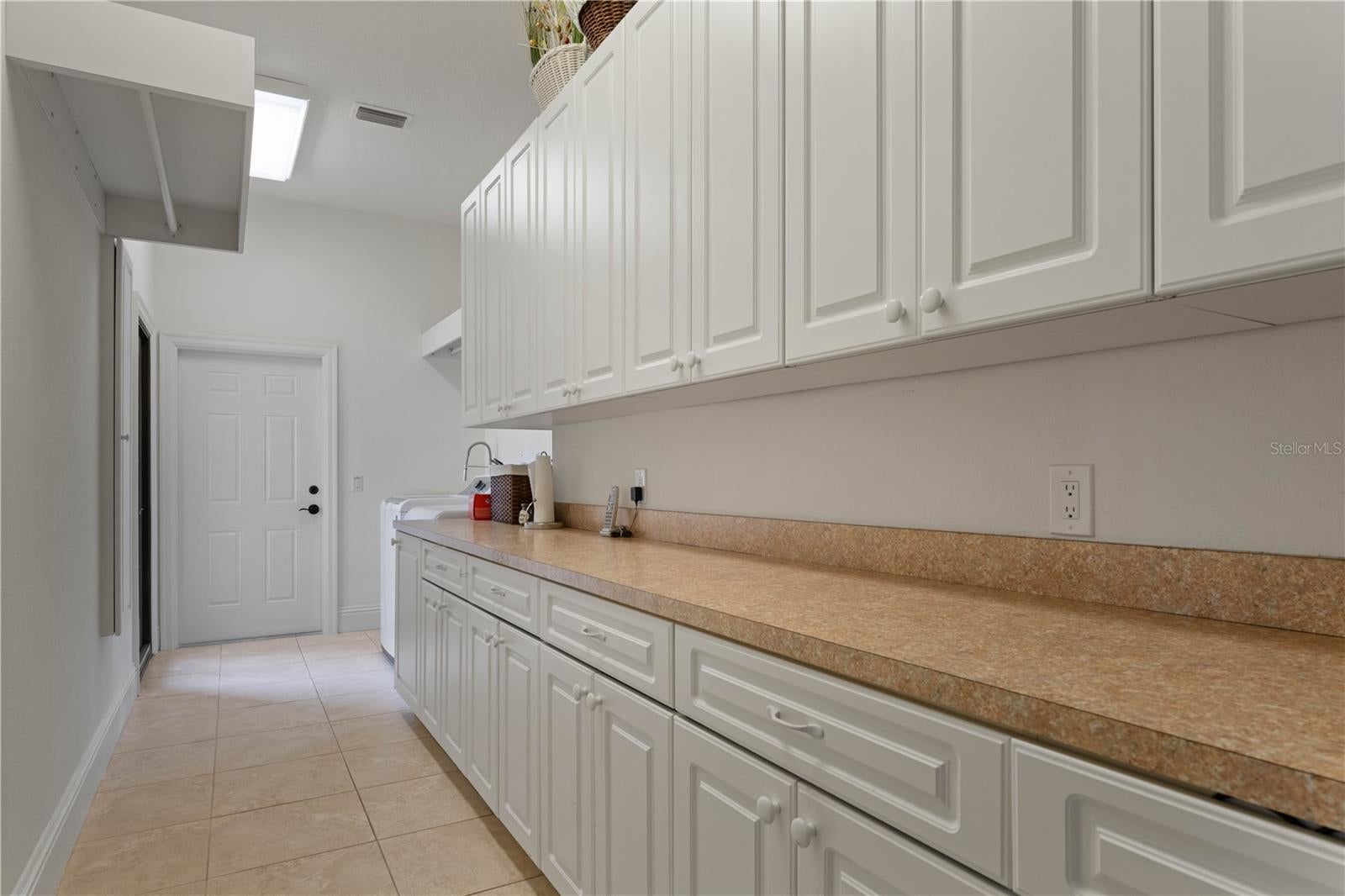 Port Charlotte, Florida, 33952, United States, 5 Bedrooms Bedrooms, ,9 BathroomsBathrooms,Residential,Active,2006954