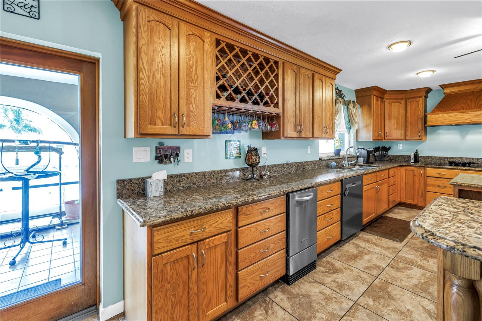 St Petersburg, Florida, 33703, United States, 5 Bedrooms Bedrooms, ,3 BathroomsBathrooms,Residential,Active,1824530