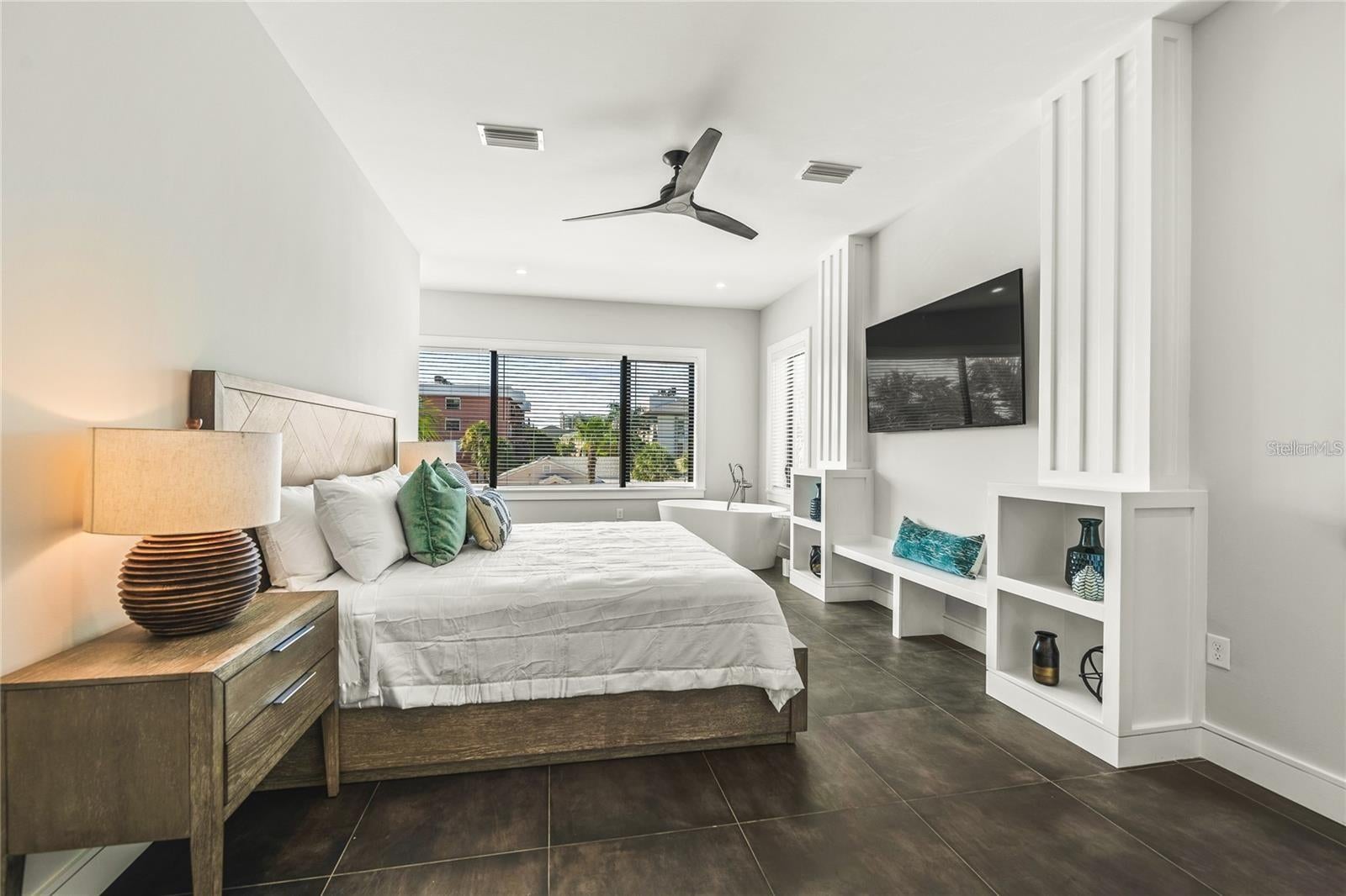 Sarasota, Florida, 34236, United States, 6 Bedrooms Bedrooms, ,8 BathroomsBathrooms,Residential,Active,1773155