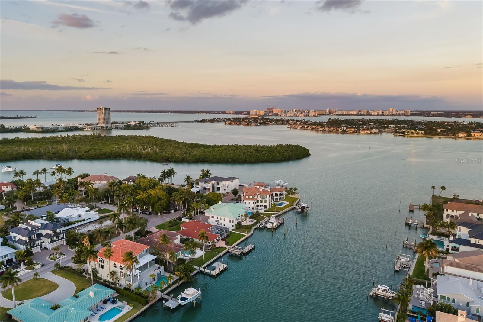 Sarasota, Florida, 34236, United States, 3 Bedrooms Bedrooms, ,4 BathroomsBathrooms,Residential,Active,2007150