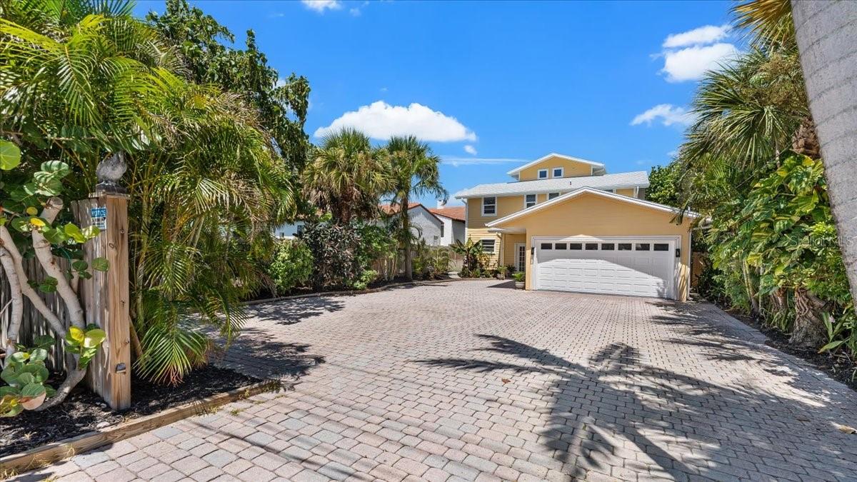 Cocoa Beach, Florida, 32931, United States, 5 Bedrooms Bedrooms, ,4 BathroomsBathrooms,Residential,Active,1880011