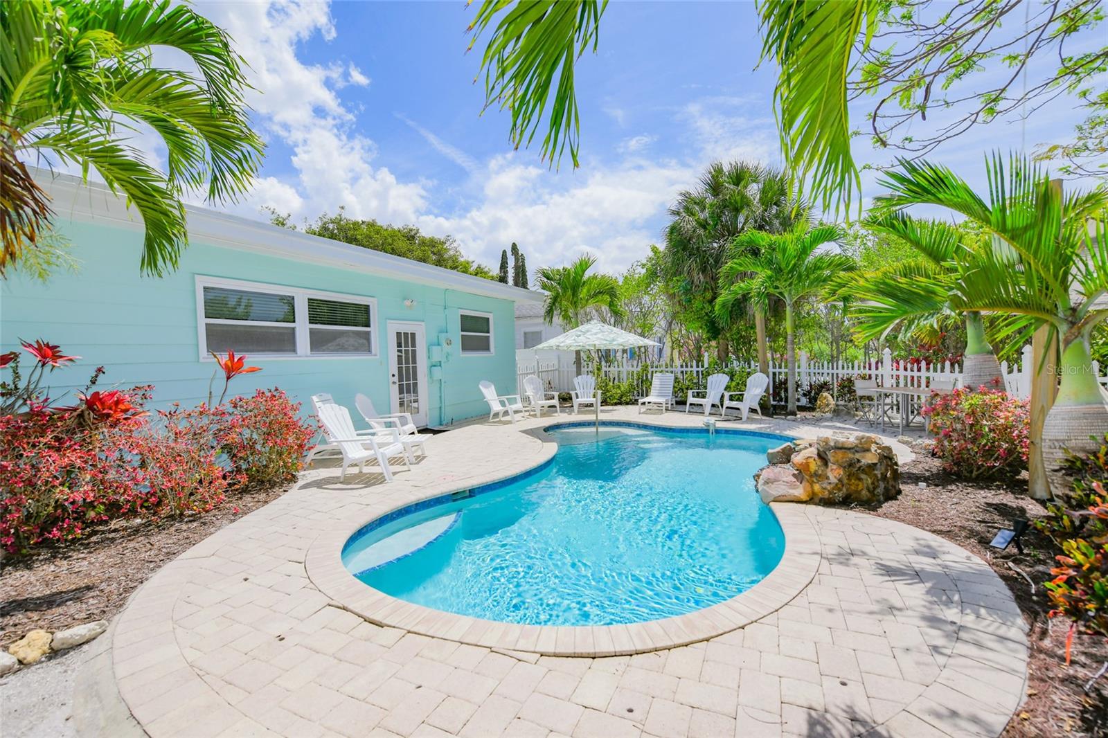 Sarasota, Florida, 34236, United States, 3 Bedrooms Bedrooms, ,2 BathroomsBathrooms,Residential,Active,2006854