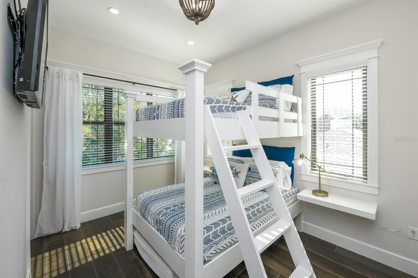 Sarasota, Florida, 34236, United States, 6 Bedrooms Bedrooms, ,6 BathroomsBathrooms,Residential,Active,1831859