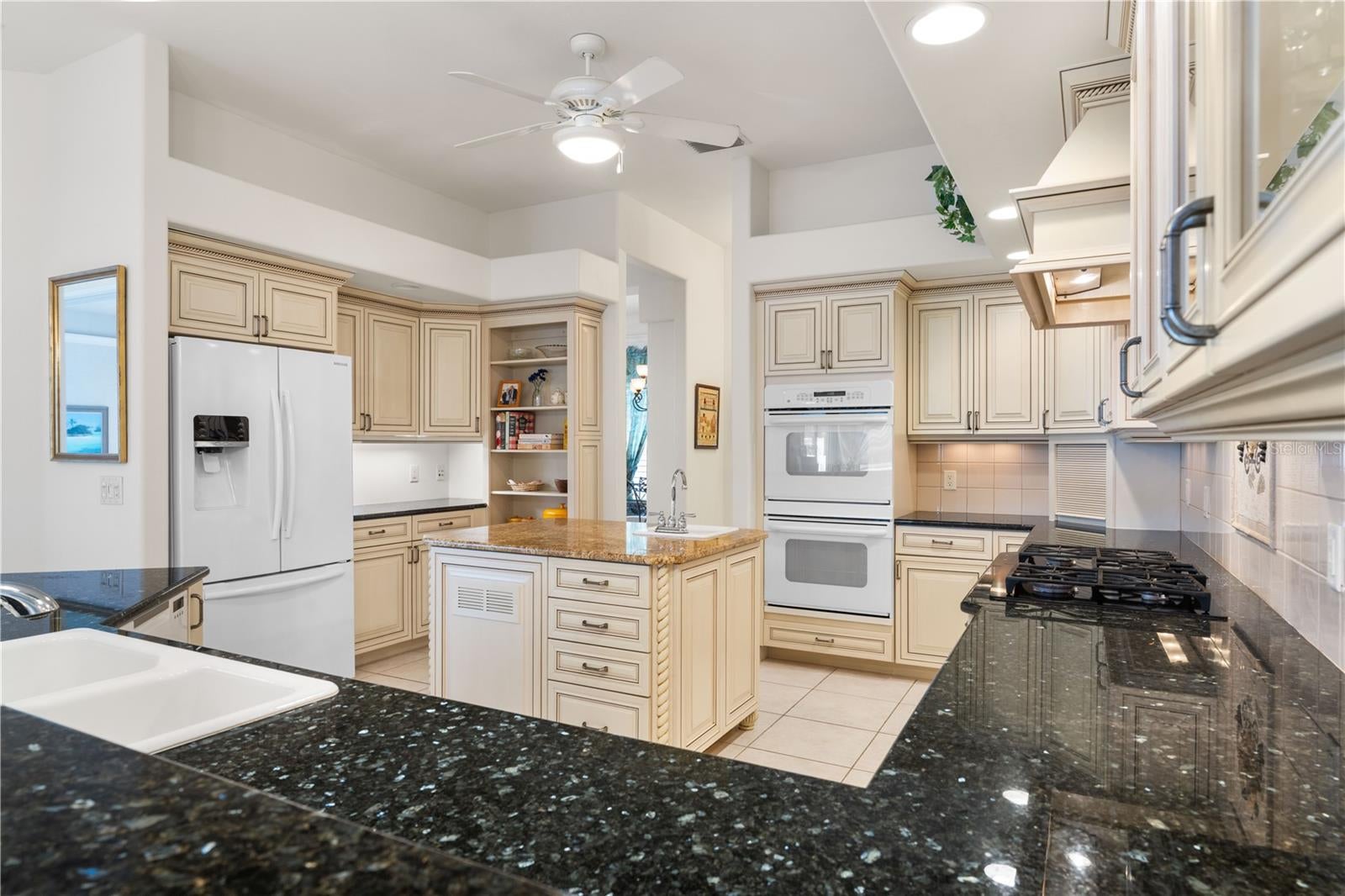 Punta Gorda, Florida, 33950, United States, 5 Bedrooms Bedrooms, ,4 BathroomsBathrooms,Residential,Active,2006902