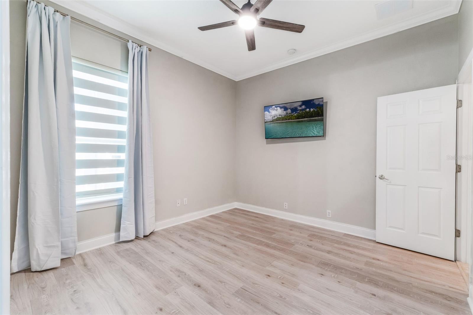 Windermere, Florida, 34786, United States, 4 Bedrooms Bedrooms, ,3 BathroomsBathrooms,Residential,Active,1894756