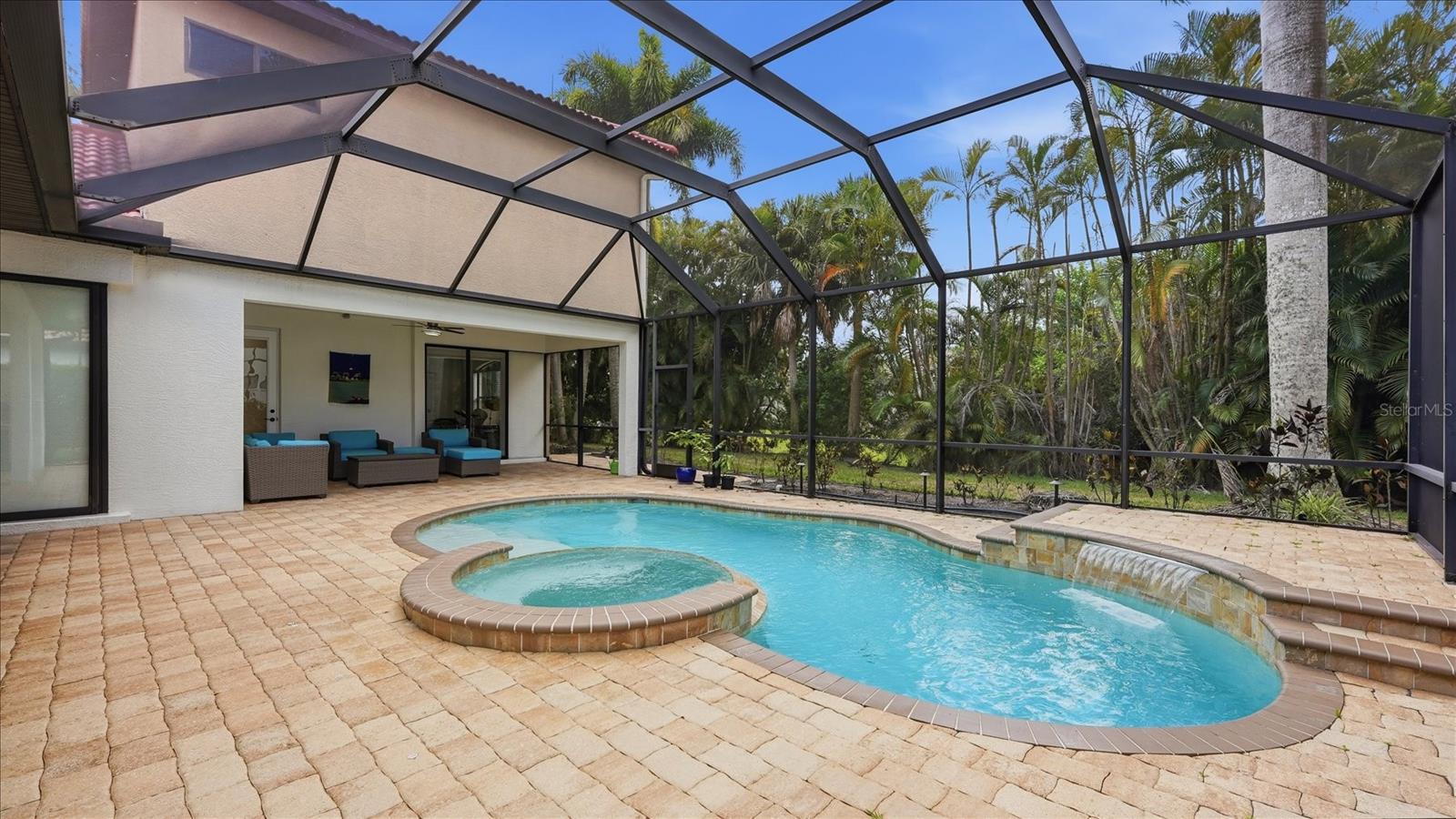 Sarasota, Florida, 34240, United States, 5 Bedrooms Bedrooms, ,4 BathroomsBathrooms,Residential,Active,2051990