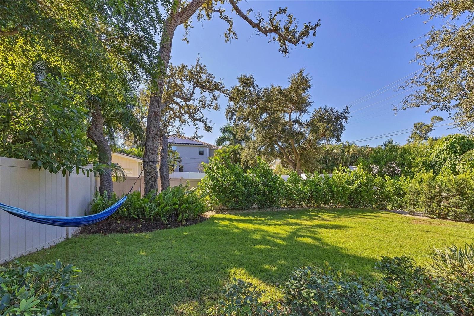 Sarasota, Florida, 34239, United States, 4 Bedrooms Bedrooms, ,4 BathroomsBathrooms,Residential,Active,1965823